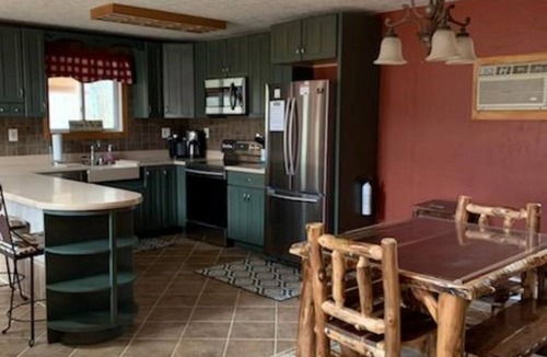 McHenry Cabin | Cozy Cabin by the Slopes - Minutes to the Wisp & Lake! Fire Pit - Hot Tub - Pool