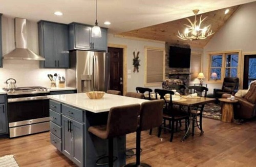 Beech Mountain Cabin | Cozy Cabin Close to the Slope