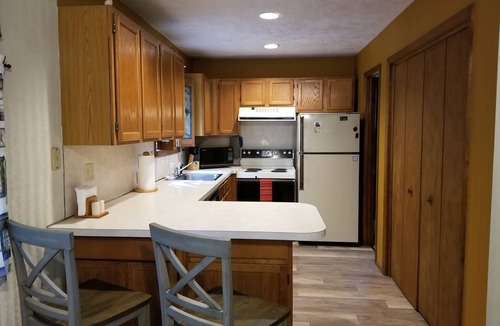 Bushkill Cabin | Cozy Cabin Escape in SawCreek Estates with pools, racquet sports, skiing & more