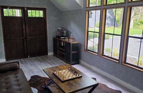 Augusta Cabin | Cozy cabin in tranquil Augusta with WiFi, AC