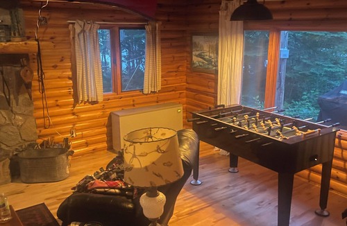 Cotton Cabin | Cozy Cabin on the Lake with stunning Sunsets and Sunrise views