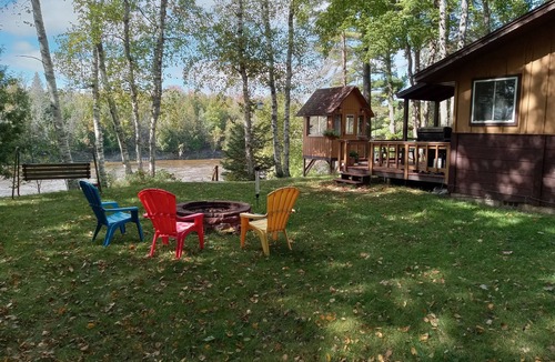 Cornell Cabin | Cozy Cabin on the River