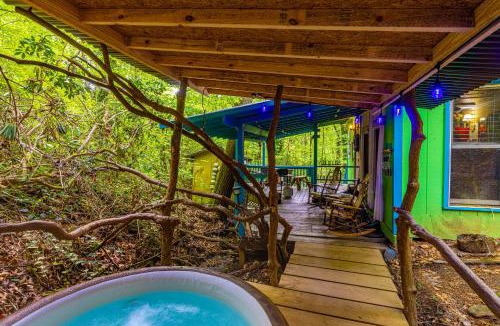 Helen House | Cozy Cabin