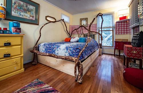 Helen House | Cozy Cabin