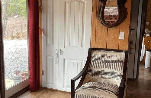 Hays Cabin | Cozy Cabin w/Hot-Tub In The Beautiful Mountains of North Carolina, Pet Friendly!