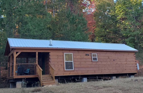 Mill Spring Cabin | Cozy cabin with WiFi and AC in charming Mill Spring