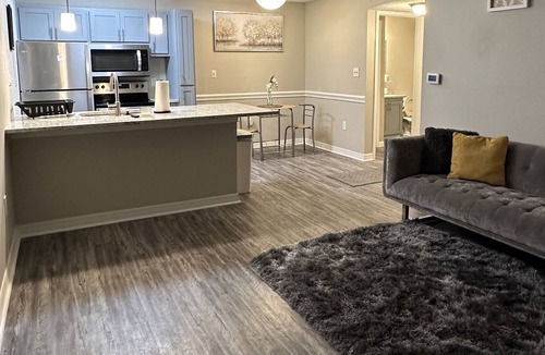 St. Petersburg Apartment | Cozy Camden Lakeview⛵️🌊