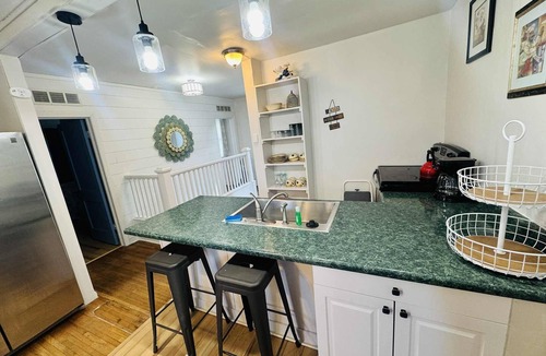 Jefferson City House | Cozy Capital House - Downtown JC - Perfect for Families & Work Trips