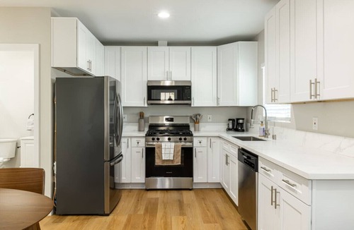 Santee House | Cozy Casa | Sleek & Modern Monthly Escape