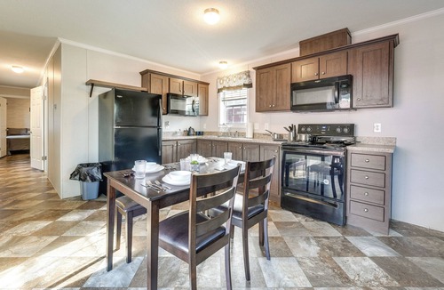 Cassopolis Cottage | Cozy Cassopolis Cabin, Near Parks & Golfing!