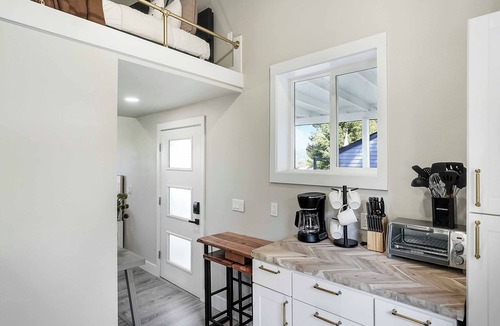 West Salem Apartment | Cozy Castle for extended stay ~ pet friendly! laundry, kitchenette, private yard
