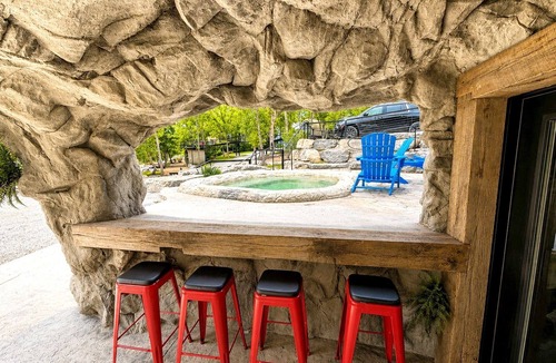 Lancaster Apartment | Cozy Cave - With a View