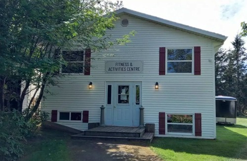Cavendish Cottage | Cozy Cavendish cottage Manitou (#9) with private hot tub!