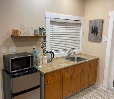 Hope House | Cozy Cedar Nook