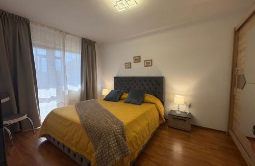 Bacau Apartment | Cozy Central Apartament