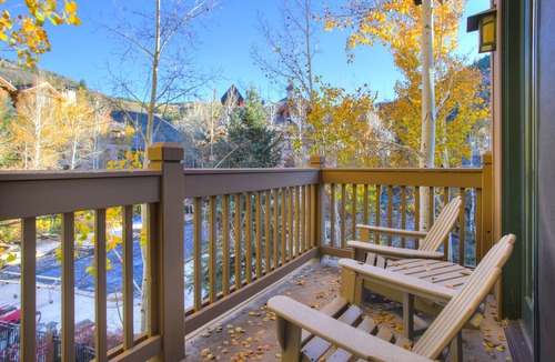 Edwards Condo | Cozy & Central Arrowhead Ge Townhome, 3br, Sleeps 6 3 Bedroom Townhouse by RedAwning