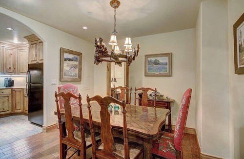 Edwards Condo | Cozy & Central Arrowhead Village Townhome