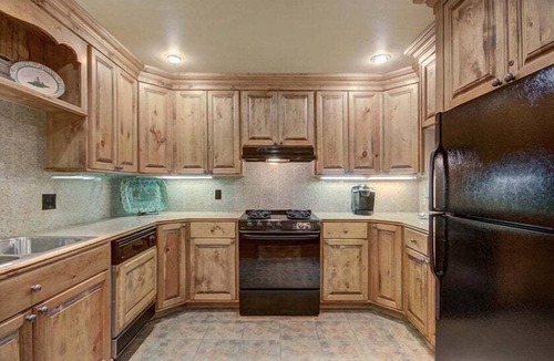 Edwards Condo | Cozy & Central Arrowhead Village Townhome