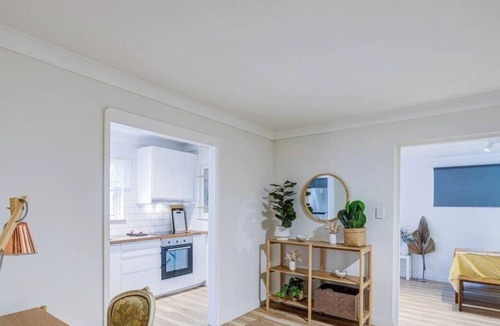 Kangaroo Point Apartment | COZY Central Kangaroo Point Pad + 2BR + Parking