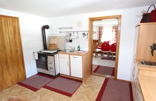 Bramberg am Wildkogel Ski Chalet | Cozy Chalet in Bramberg am Wildkogel with Sauna near Ski Lift