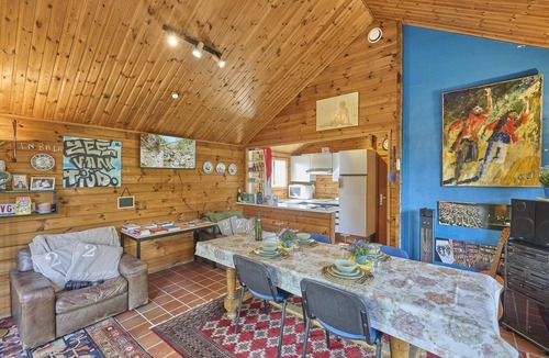 Kasterlee Ski Chalet | Cozy chalet in a forested area