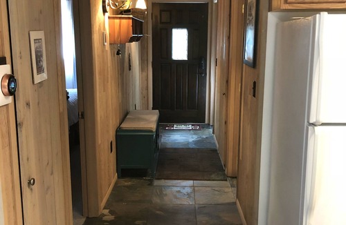 Enumclaw Cabin | Cozy Chalet near Crystal Mountain and Rainier