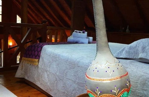 Duger Ski Chalet | Cozy chalet with jacuzzi perfect for couples
