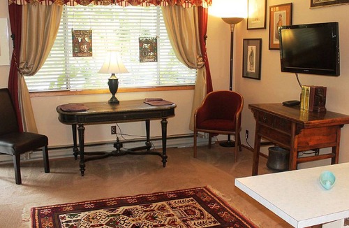 Fairhaven Apartment | Cozy, charming retreat close to WWU and Fairhaven