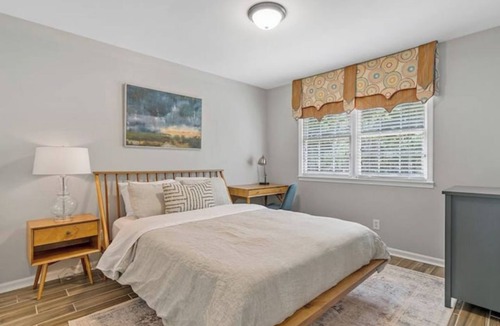 Woodstock House | Cozy Chic Dtwn Woodstock