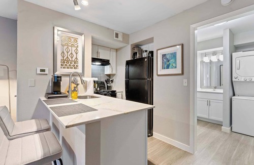Allandale Apartment | Cozy chic studio close to Downtown and Domain
