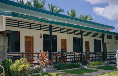 Hinoba-an Apartment | Cozy Coastal Haven: Your Retreat for Four in Island Paradise