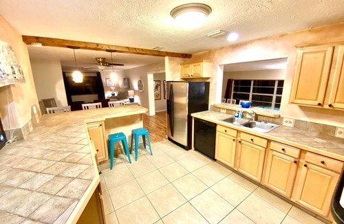 South Patrick Shores House | COZY COASTAL SATELLIE BEACH HOUSE WITH POOL, PING PONG, BIKES, PADDLEBOARD