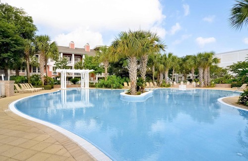 Baytowne Wharf Apartment | Cozy coastal studio with shared pool, beach access and close to everything!