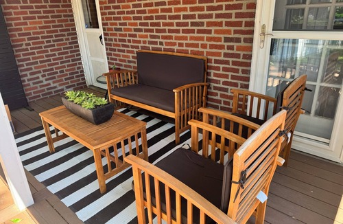 Drexel Hill House | Cozy Colonial Home, king bed, private driveway & entertaining back yard