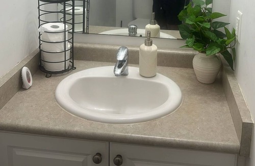 Doon South Apartment | Cozy&Comfort Studio in the city of Kitchener- 6mins walk to Conestoga college