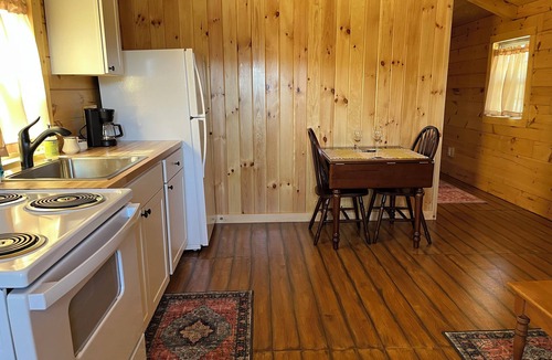 Eden Mills Cabin | Cozy, comfortable cabin in northern Vermont for relaxing or out door adventures.