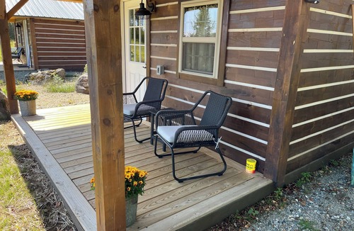 Eden Mills Cabin | Cozy, comfortable cabin in northern Vermont for relaxing or out door adventures.