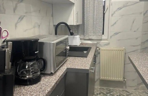 Cugir Apartment | Cozy Comforts aprt in Cugir