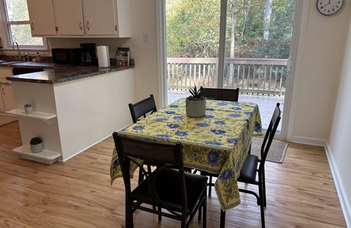 Goochland House | Cozy, Comfy, Convenient, Dog Friendly