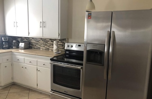 Alamitos Beach Condo | Cozy Condo in Downtown Long Beach, 2 min walk to the Beach,parking place+garage