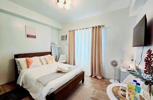 Bantud Hacienda Apartment | Cozy Condo unit Best Location at Lacson street
