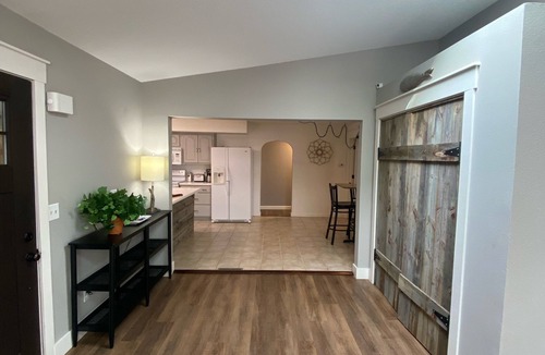 Onalaska House | Cozy Corner Cottages-3 Bedroom House Rental