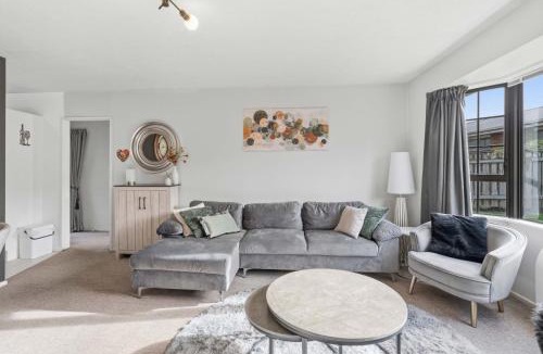 Invercargill Apartment | Cozy Corner
