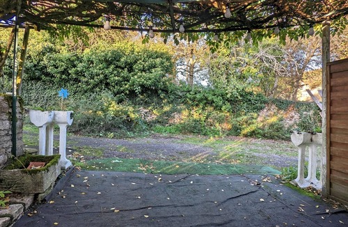 Courtesoult-et-Gatey Cottage | Cozy cottage with stove, shared garden, near castles