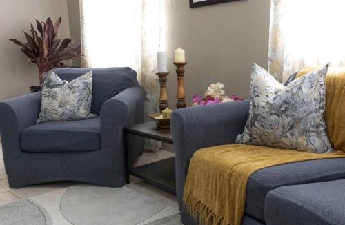 Saint John Parish House | Cozy Cottage