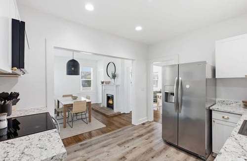 Spartanburg House | Cozy Cottage Downtown Spartanburg - Sleeps 7