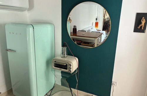 Jumeirah Cottage | Cozy cottage in charming Dubai 5 min walk to the beach!