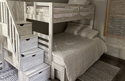 Birch Hill Cottage | Cozy Cottage in close to town and area attractions
