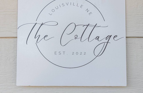 Cass County Cottage | Cozy Cottage in the heart of Louisville, NE