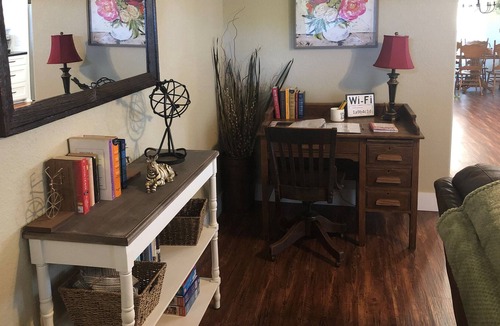 Subiaco House | Cozy cottage! Marie's House across from Subiaco Academy.